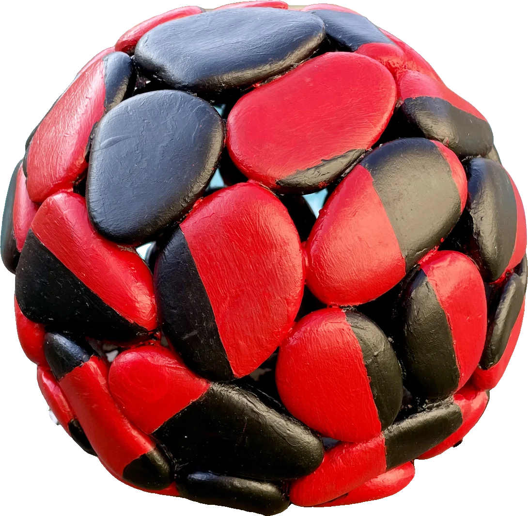 Boule en galets peints